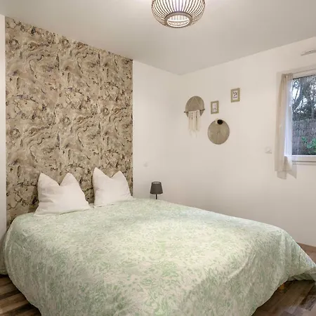 Maison Recente En Bord De - 15m De La