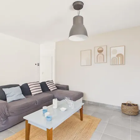 Maison Recente En Bord De - 15m De La *