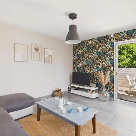 Maison Recente En Bord De - 15m De La *