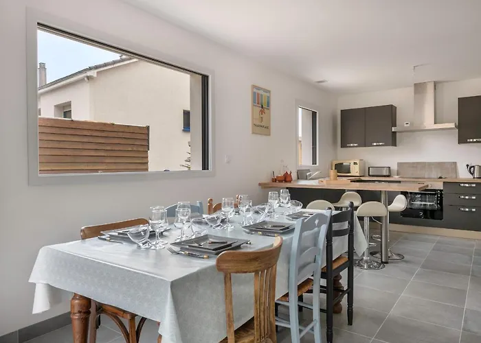 Maison Récente En Bord De - 15m De La * Saint-Michel-Chef-Chef